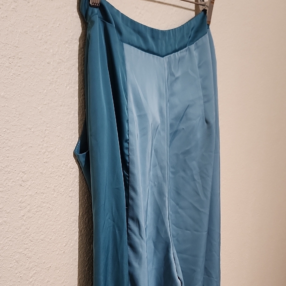 Elegant Blue Pantsuit - Picture 15 of 15